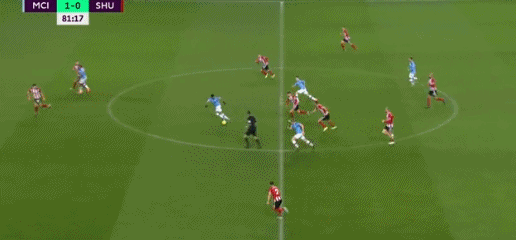 意甲风云再起！国际米兰4-0横扫科莫，齐沃战术大胜法布雷加斯夺榜首（意甲再起波澜：国米4-0击溃科莫，齐沃战术完胜法布雷加斯登顶榜首）