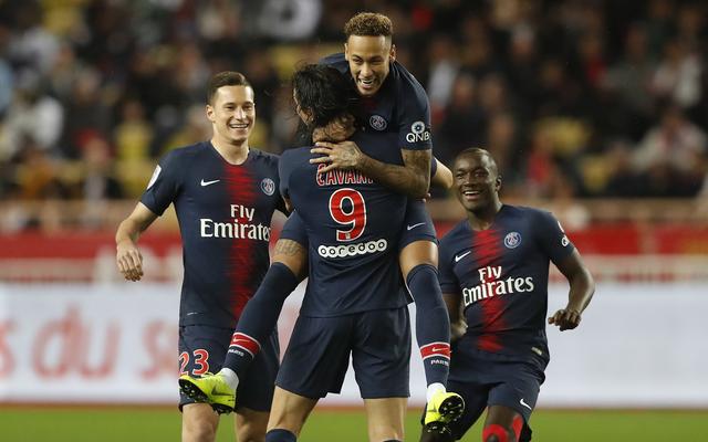 图片报：基米希在加练角球，本赛季他利用角球已送出四次助攻